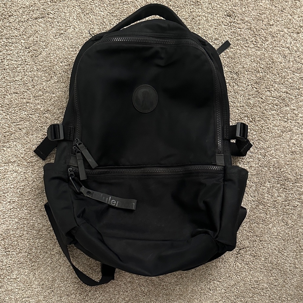Lululemon new crew Backpack